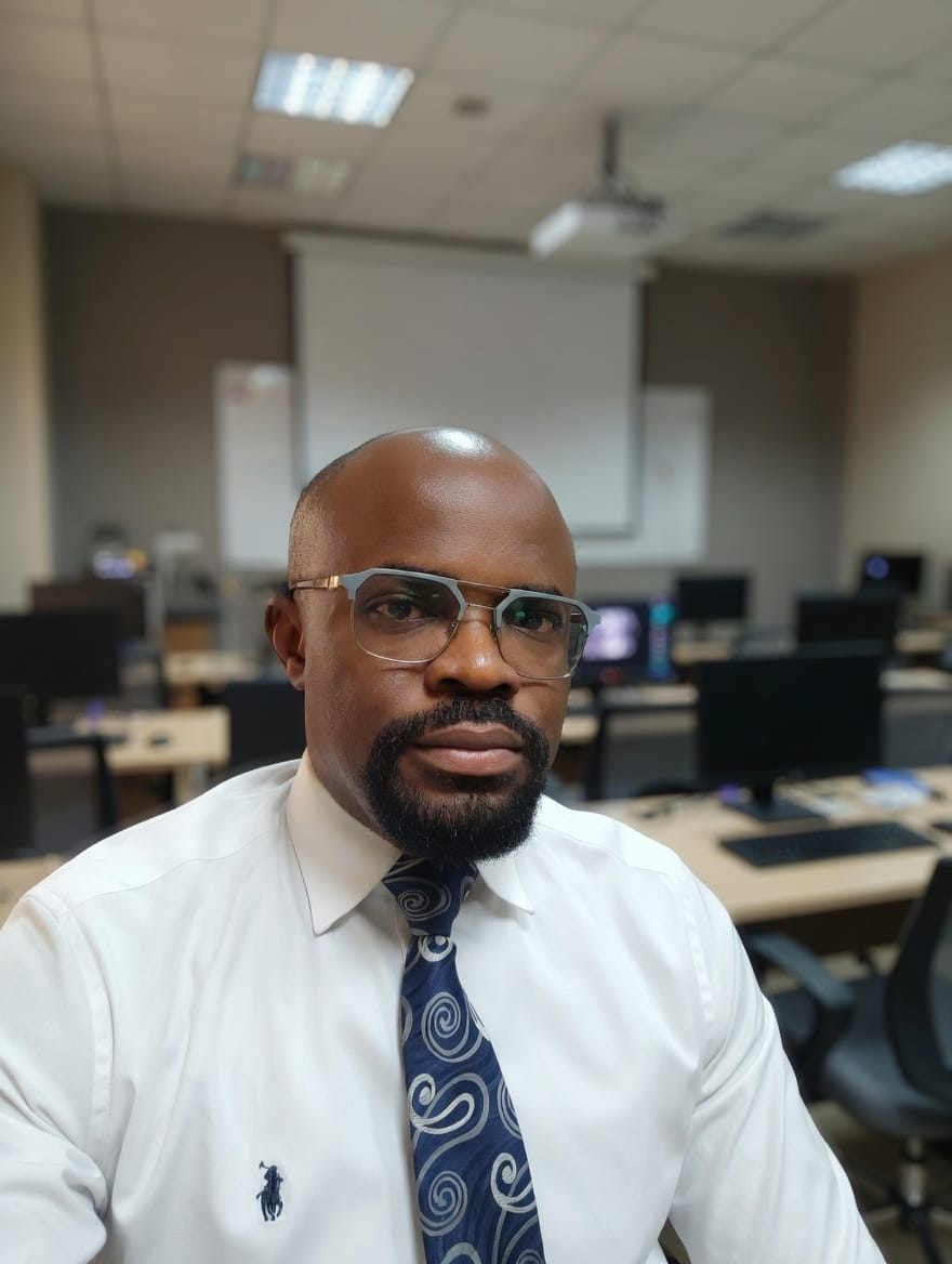 Emmanuel Corels, infrastructure engineer and systems architect
